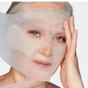 Charlotte Tilbury Cryo-Therapy face mask
